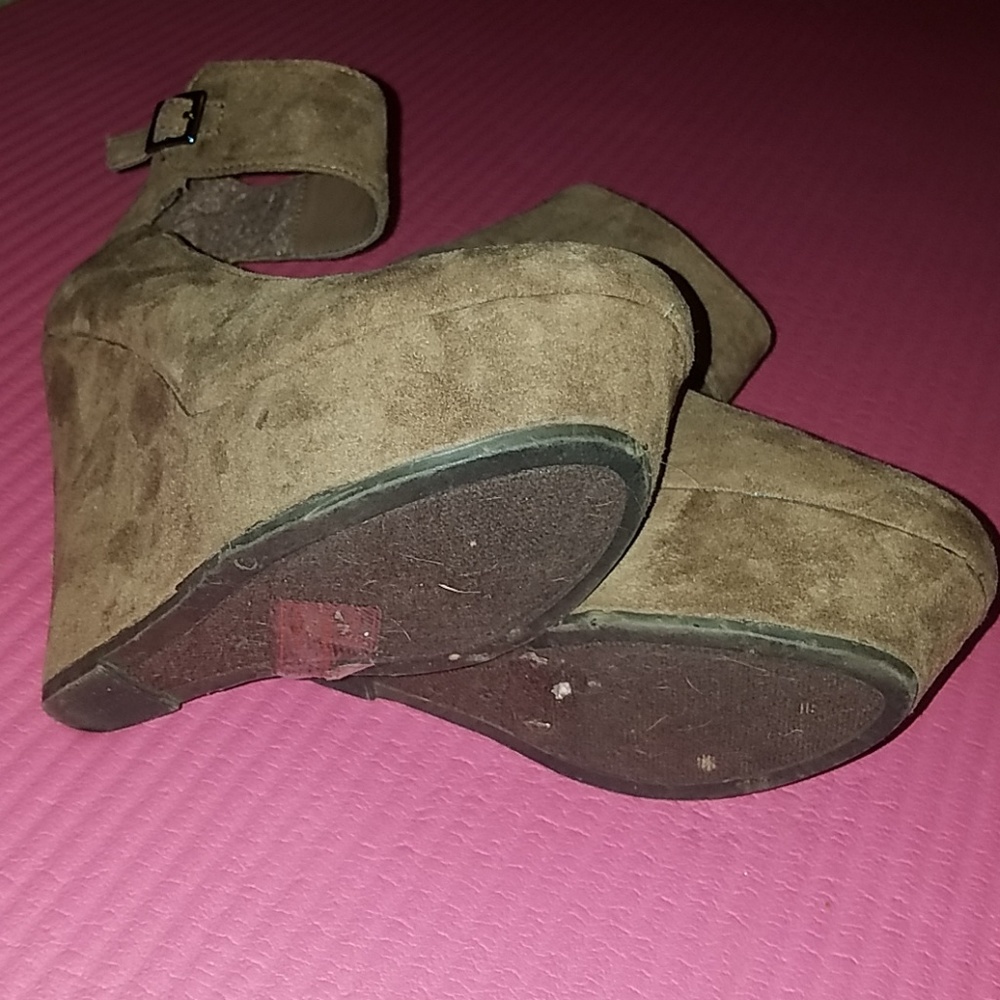 Wedges with strap - Picture 4 of 5